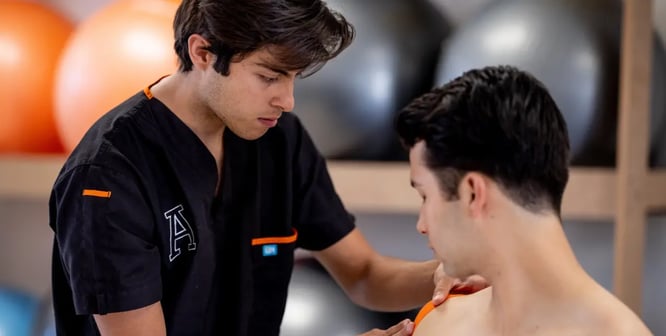 que-hace-un-terapeuta-fisico-tecnicas-objetivos-y-campo-laboral-1