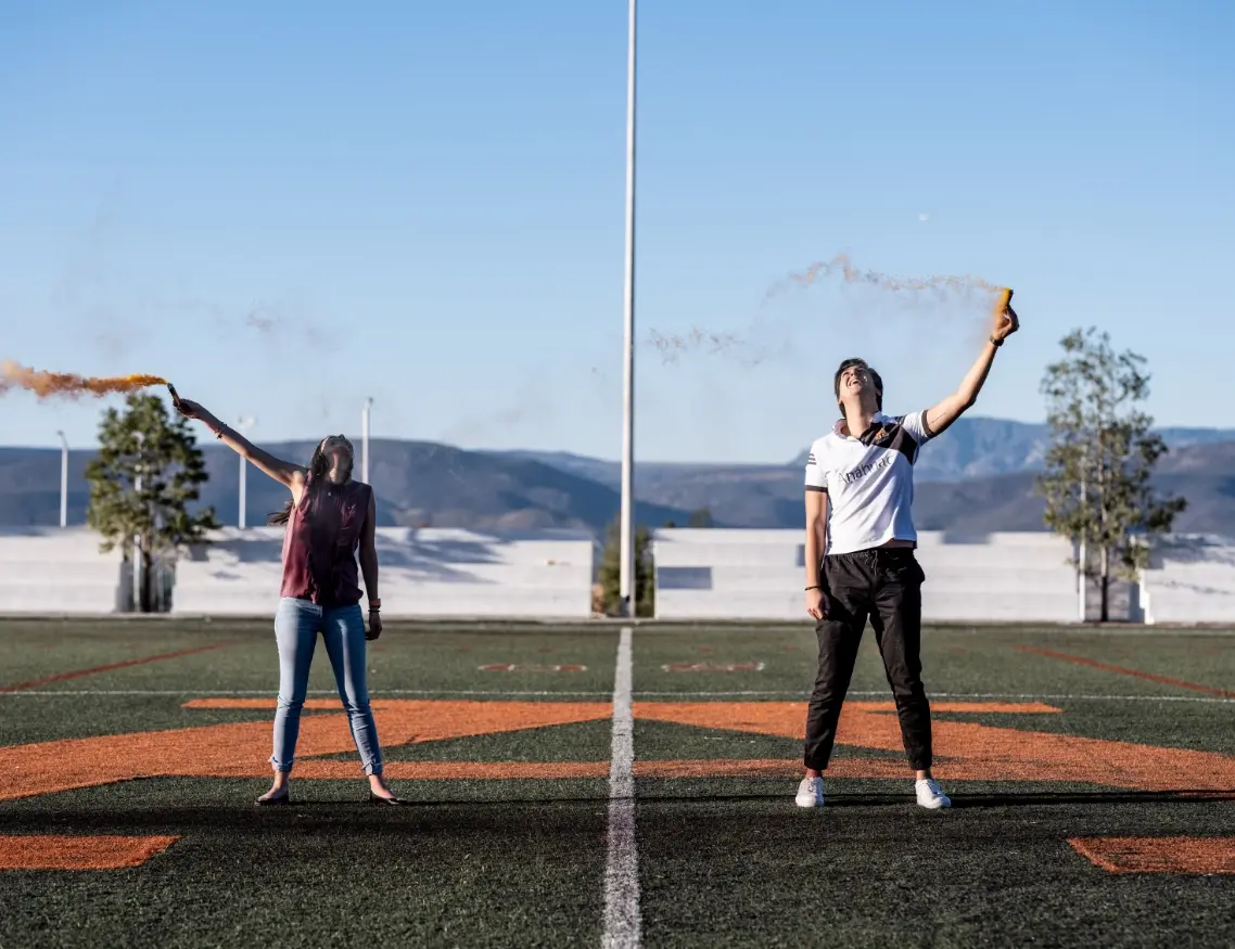 Estudiantes universitarios avanzando su carrera en disney con la Anáhuac Querétaro